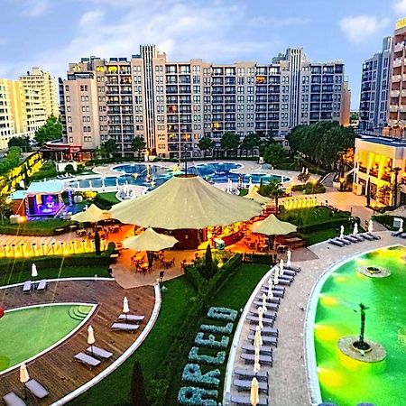Arendo Sea Apartment In Barcelo Pantai Sunny Luaran gambar