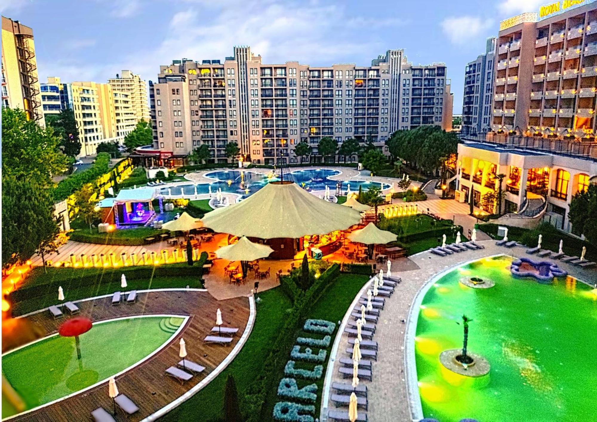 Arendo Sea Apartment In Barcelo Pantai Sunny Luaran gambar